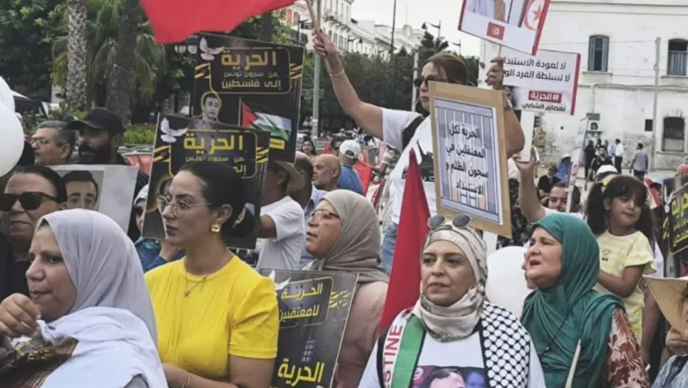 مظاهرات للمعارضة وأخرى لمؤيدي الرئيس قيس سعيد