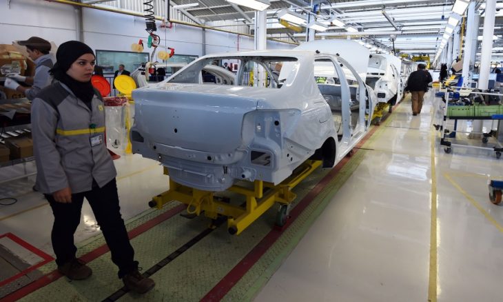 وزير الصناعة يوضح عوائق تصنيع السيارات في الجزائر