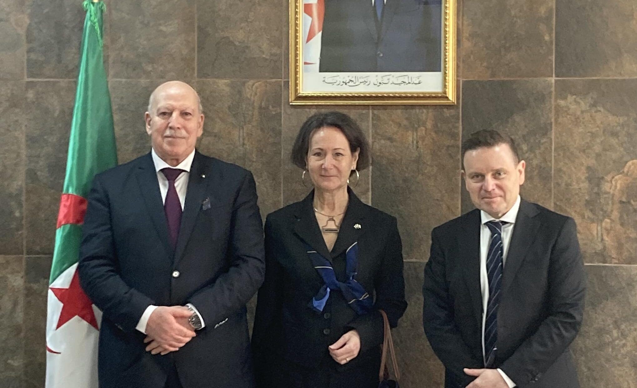 Your alt text description