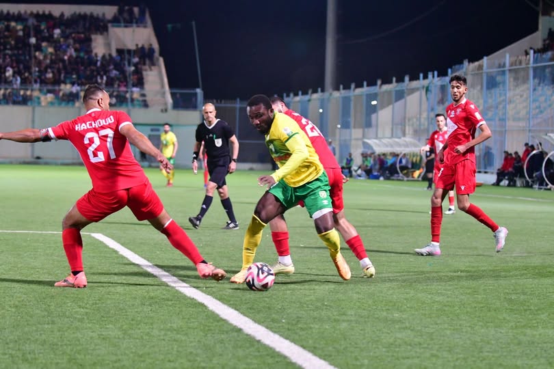 شبيبة الساورة ينتزع الثلاث نقاط على نجم بن عكنون