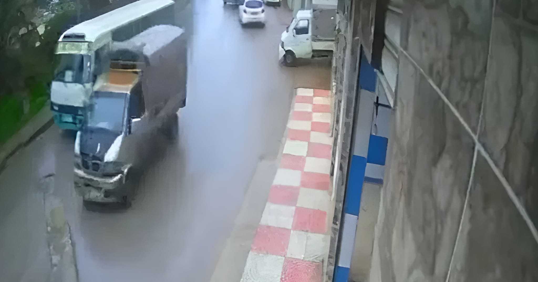 إلقاء القبض على سائقَي شاحنة وحافلة بعد حادث سكيدة