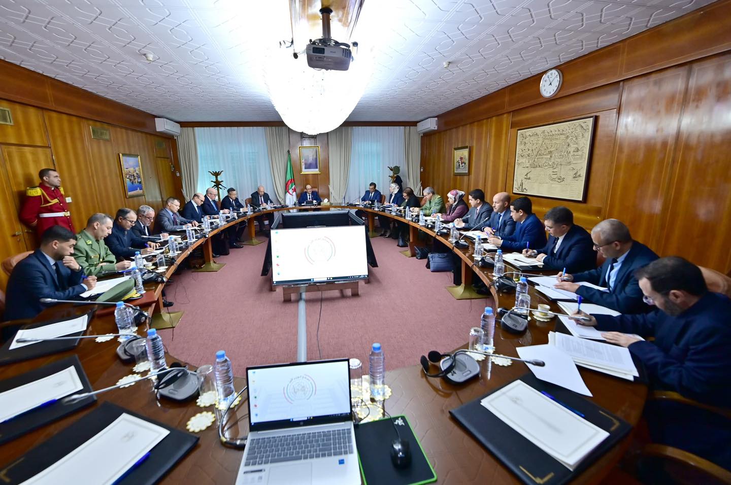 الجزائر تُنشئ مرجعًا جديدًا لحساب معدل الاندماج الصناعي