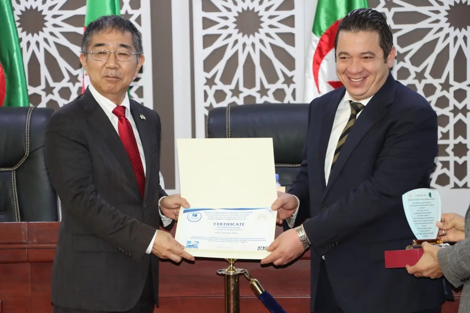 تعاون جزائري-ياباني يطلق مشروع الشعاب الاصطناعية للثروة السمكية