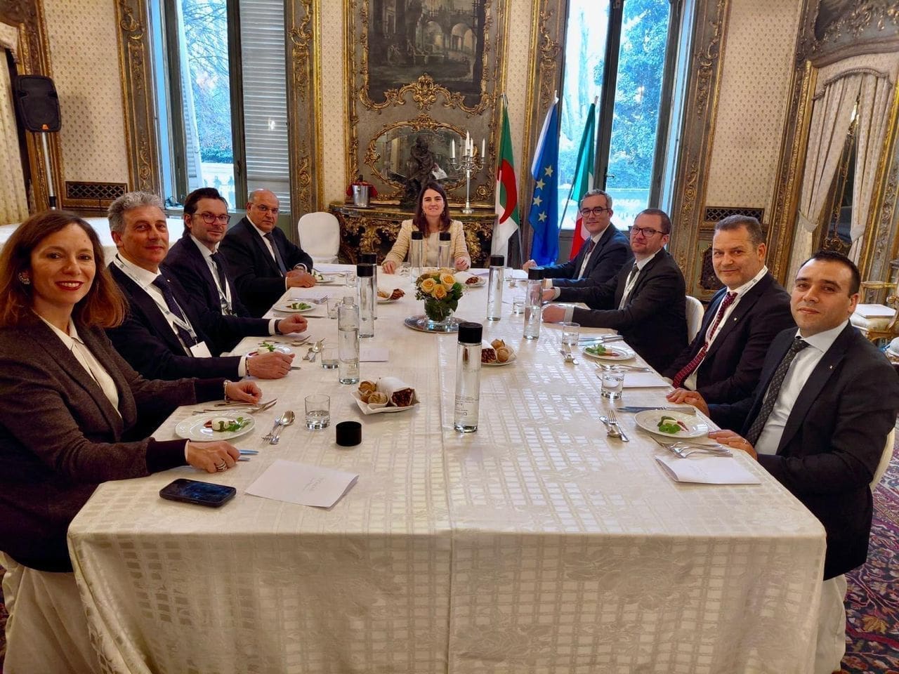 ستيلانتيس تدفع بتوطين مكونات السيارات في الجزائر