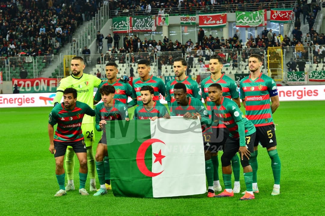 مولودية الجزائر تتصدر مجموعة رابطة أبطال أفريقيا بعد فوز 2-1