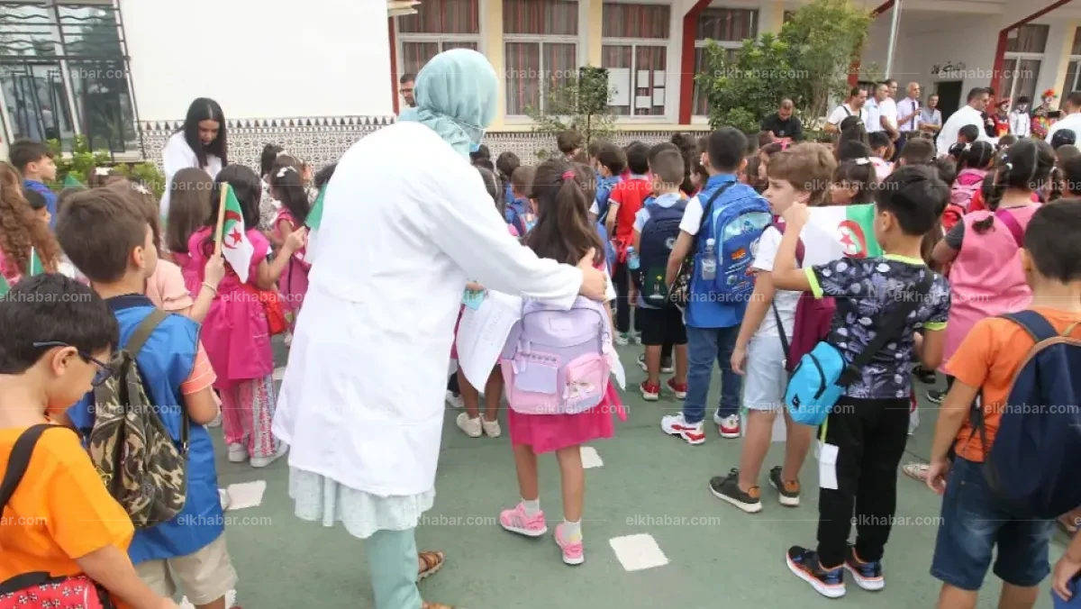 زيادة المنح الاجتماعية وتوسيع سلفيات الخدمات في الجزائر