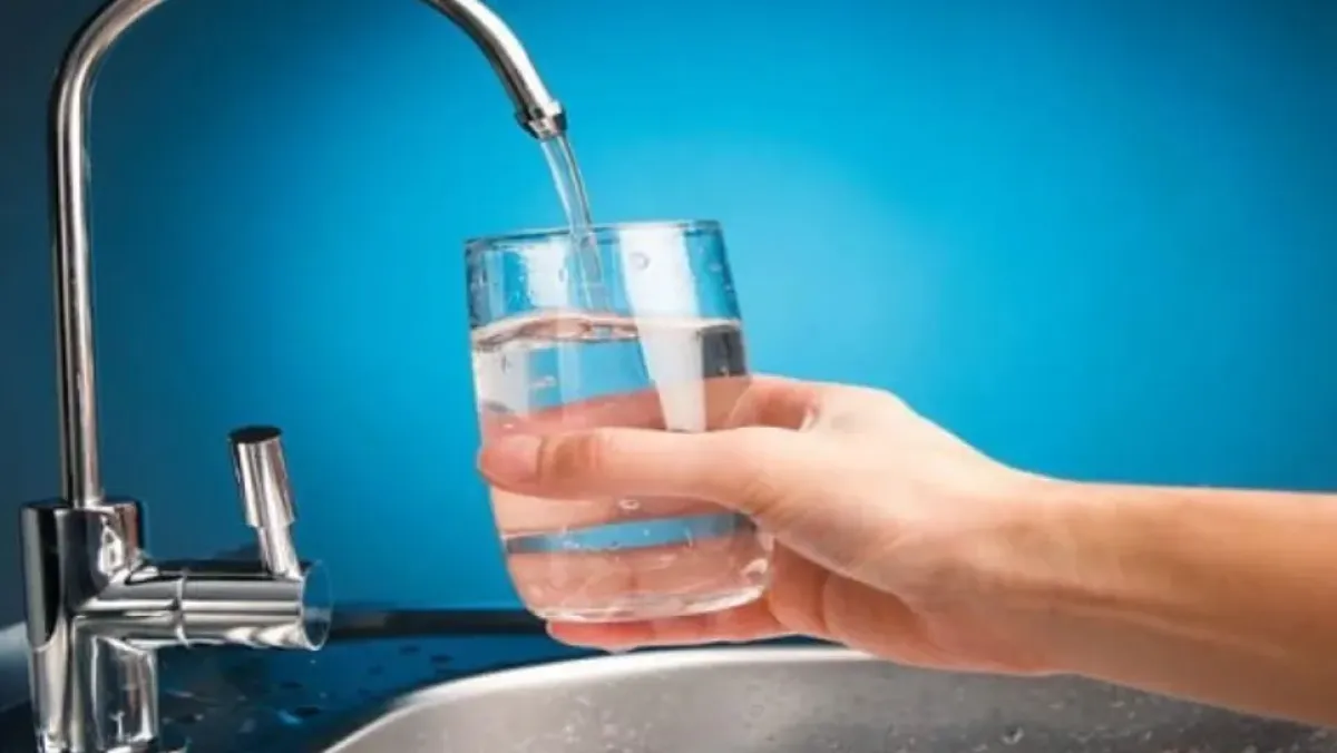 شركة سيال تعلن تأخير توزيع المياه بسبب إصلاح تسرب