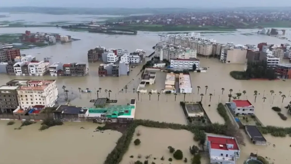 ارتفاع منسوب مياه القصر الكبير يهدد المدينة بالانغمار