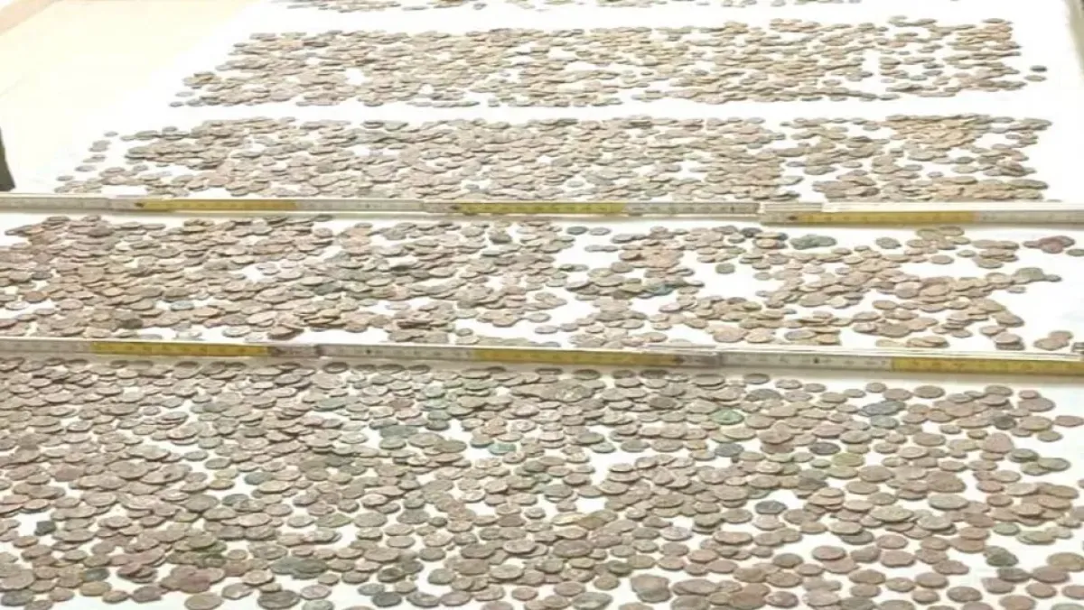 وزارة الثقافة تكتشف كنز من 10,200 عملة برونزية رومانية