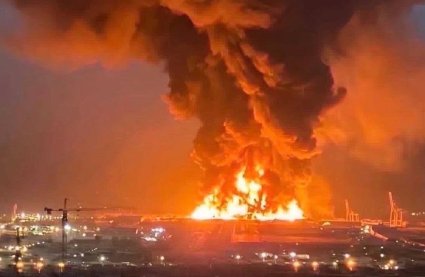 حريق داخل السفارة الأمريكية بالرياض بعد سماع انفجار