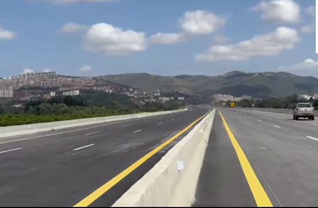 افتتاح مقطع طريق مزدوج بين بجاية والطريق السيار شرق‑غرب