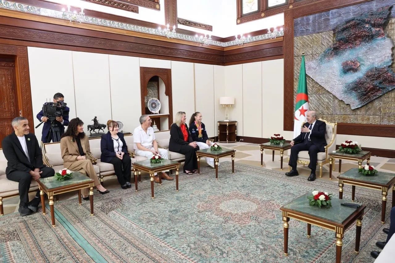 الوالدة تحصل على الجنسية الجزائرية وتؤهل كايليا للنهائي