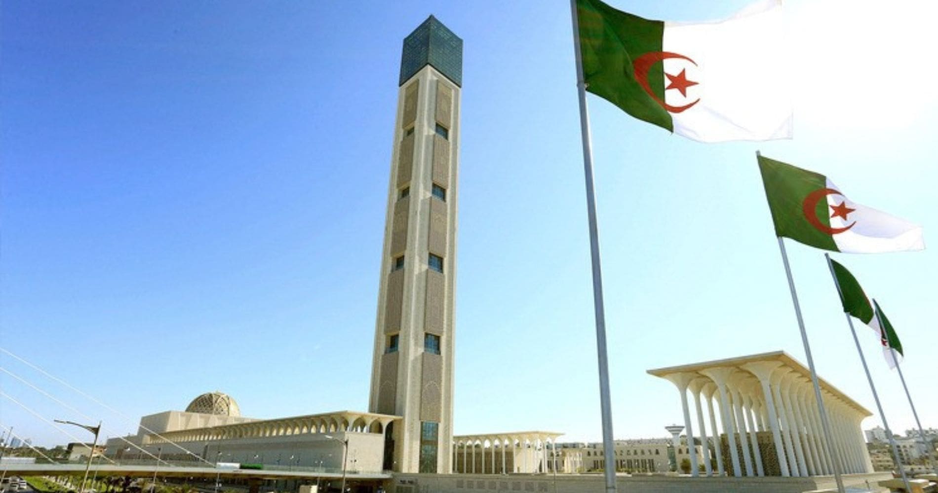 طقس عيد الفطر 2024: أمطار ورياح شديدة في الجزائر