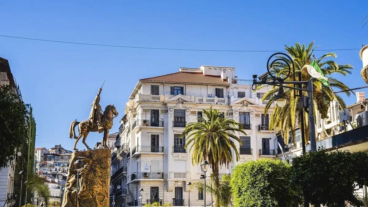 تطبيق قاعدة 40% لحساب الضريبة على بيع العقارات في الجزائر