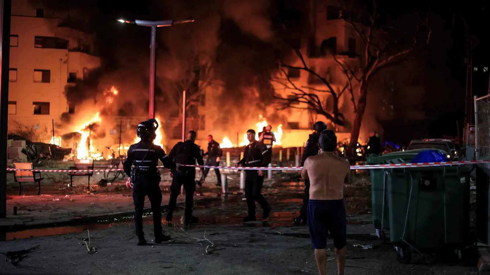 إيران تطلق صاروخًا فرط صوتيًا على عراد يقتل 8