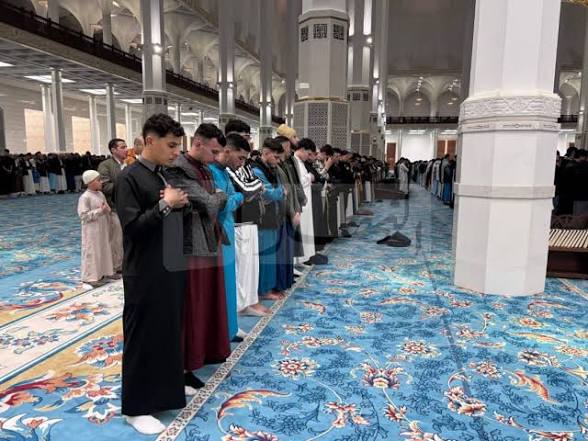 Your alt text description