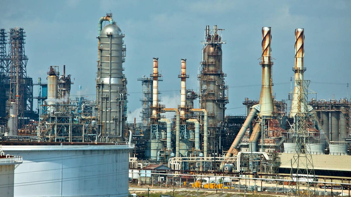 ارتفاع أسعار النفط فوق 80 دولار وتأثيره على الجزائر