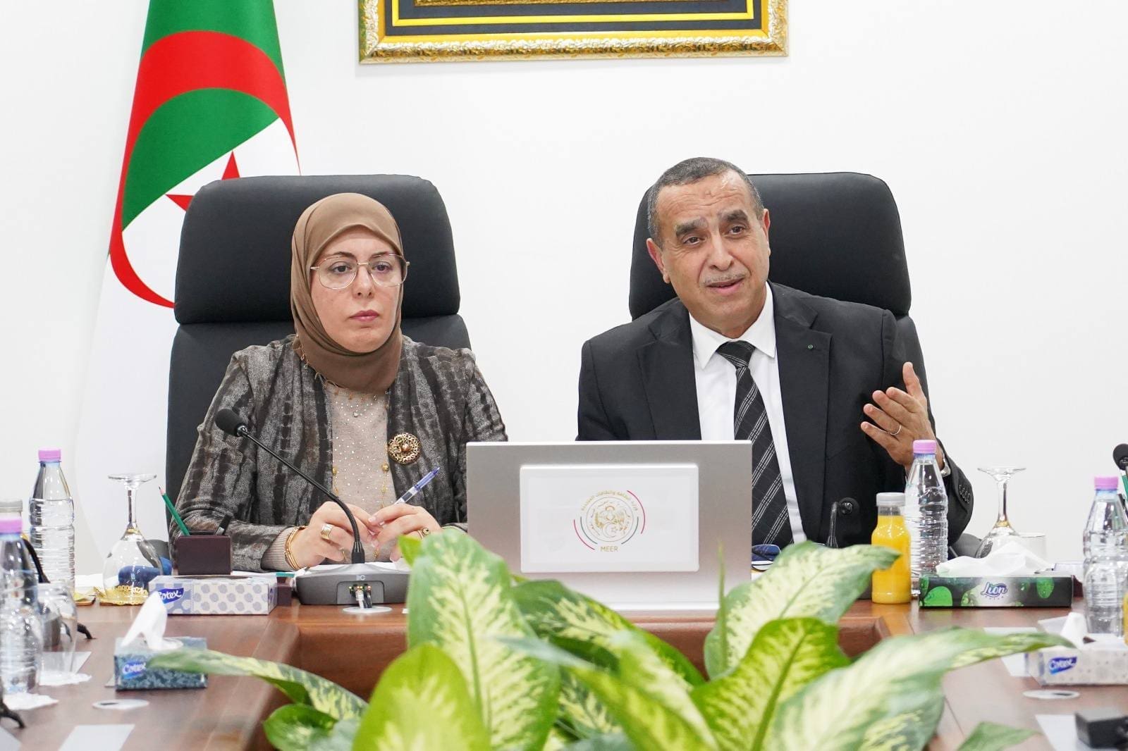 نظام SMSing يوسع الرقمنة في مؤسسات الدولة الجزائرية