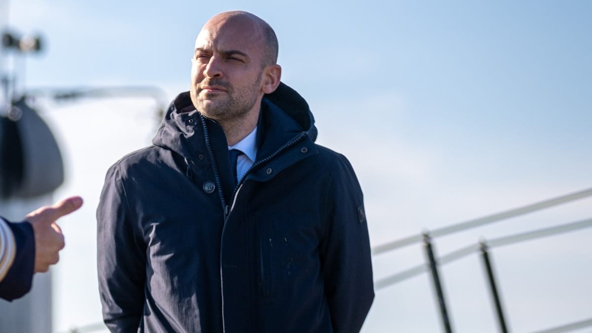 وزير الخارجية الفرنسي يثير جدلًا باقتباس غولدّا مير