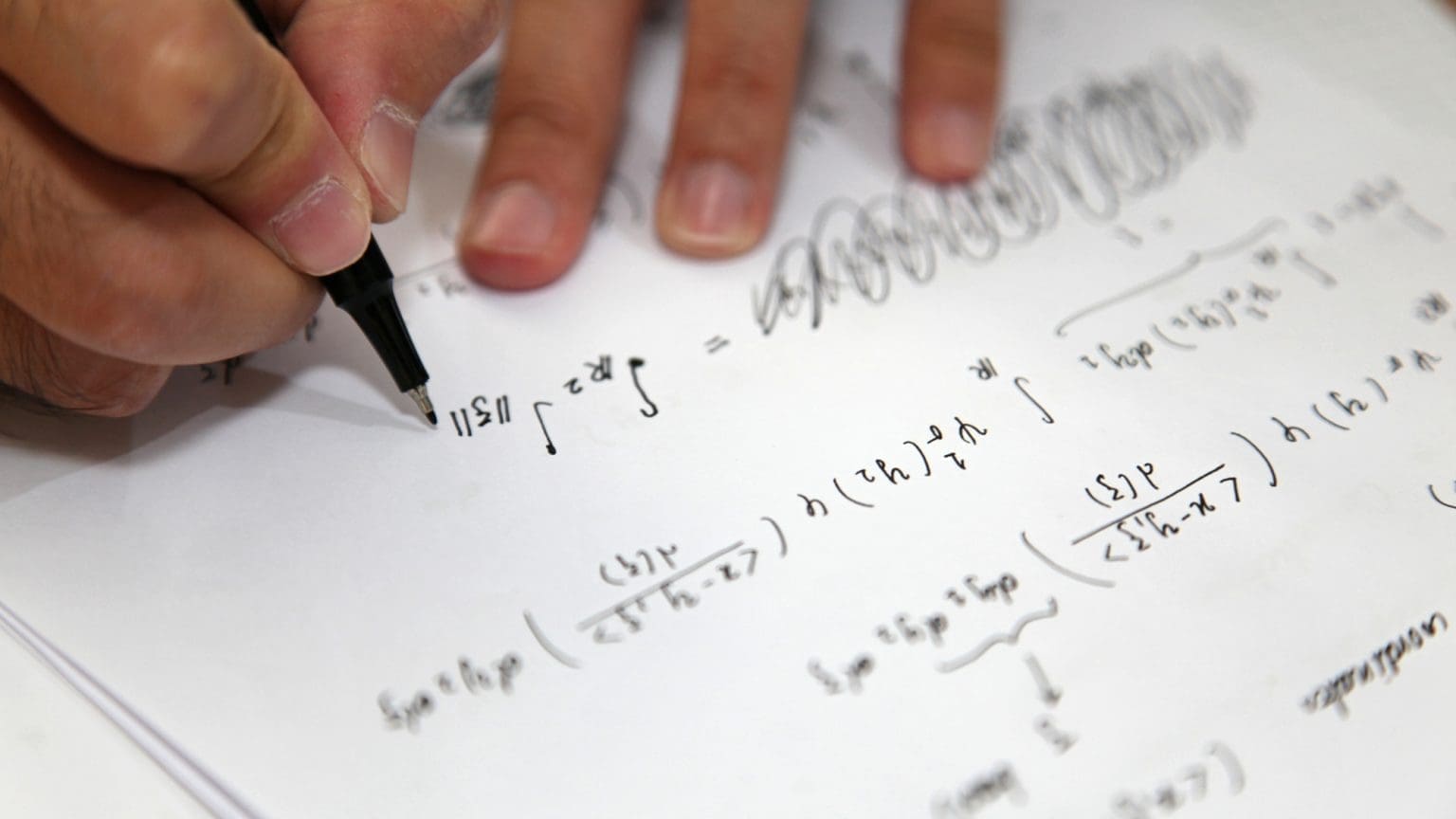 الجزائر تحقق 11 ميدالية في أولمبياد الرياضيات 2026