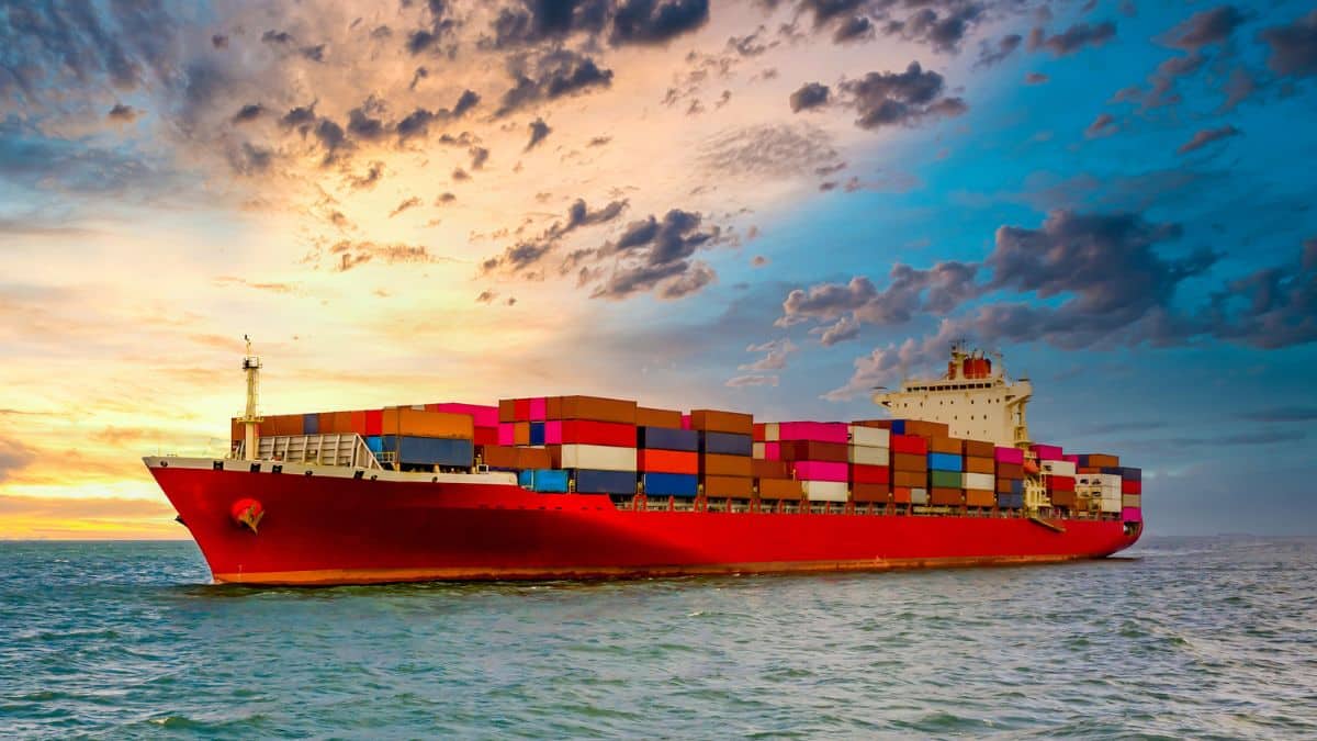 التأمين البحري يوجه تدفق التجارة في أزمة هرمز