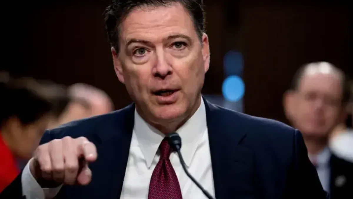 جيمس كومي يوجه إليه اتهام بتهديد ترامب