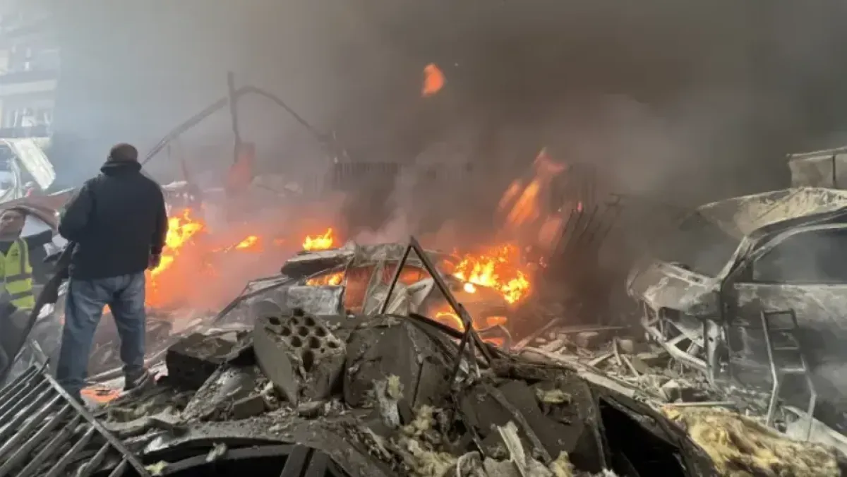 الكيان يشن غارات جوية مكثفة على بيروت ومناطق أخرى