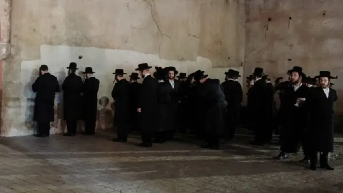 Your alt text description