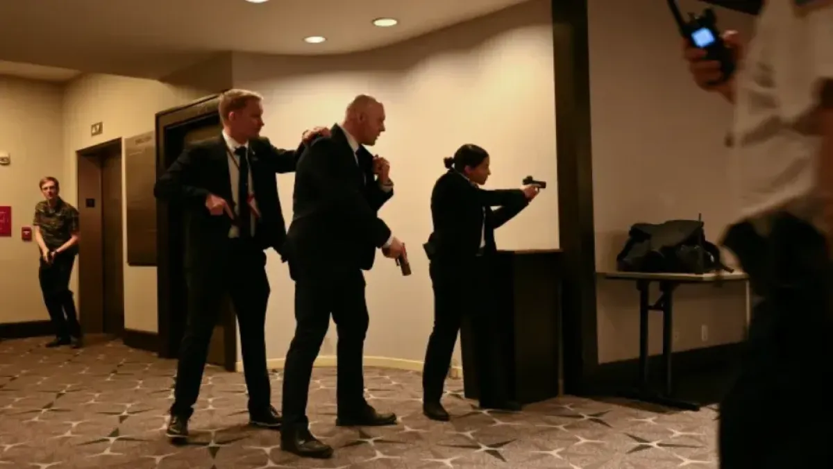 اختراق أمني بالبيت الأبيض يهدد ترامب ويؤدي للاعتقال