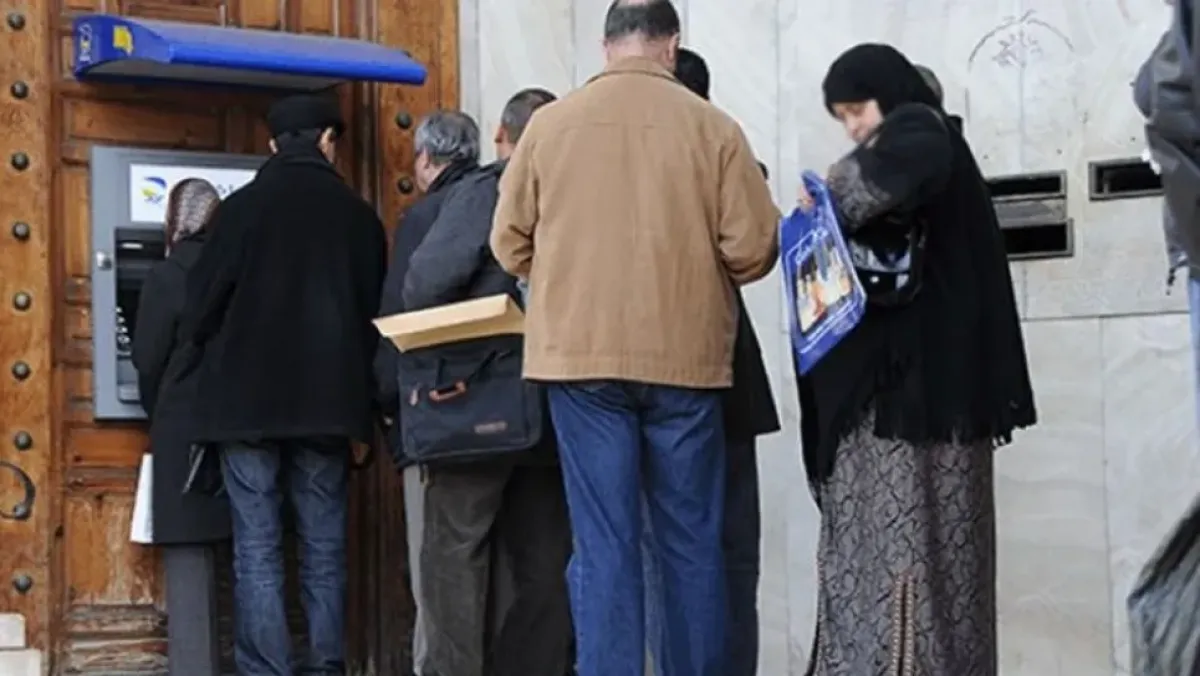 وزير العمل يحدد موعد صرف معاشات المتقاعدين في مايو 2026