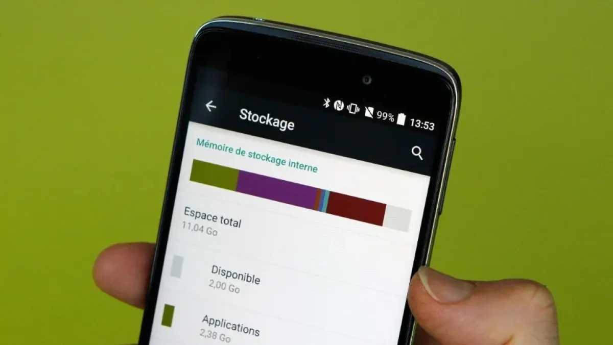 تطبيقات الهواتف وتآكل الذاكرة: الأسباب والحلول العملية