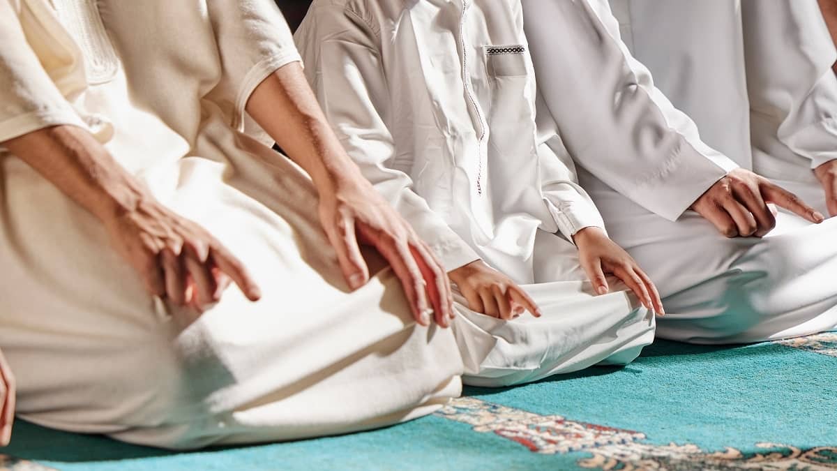 محاولة اقتحام مسجد في مونتلوكون بسلاح غير مألوف