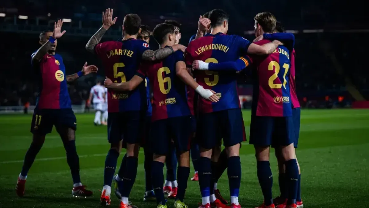 برشلونة يتوج بالليغا بعد فوز 2-0 على ريال مدريد