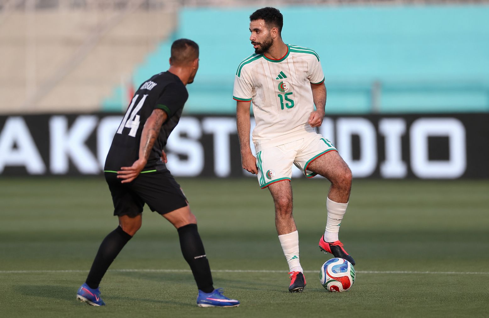الجزائر تفوز 4-0 على بوليفيا في ودية تحضيرية لكأس العالم
