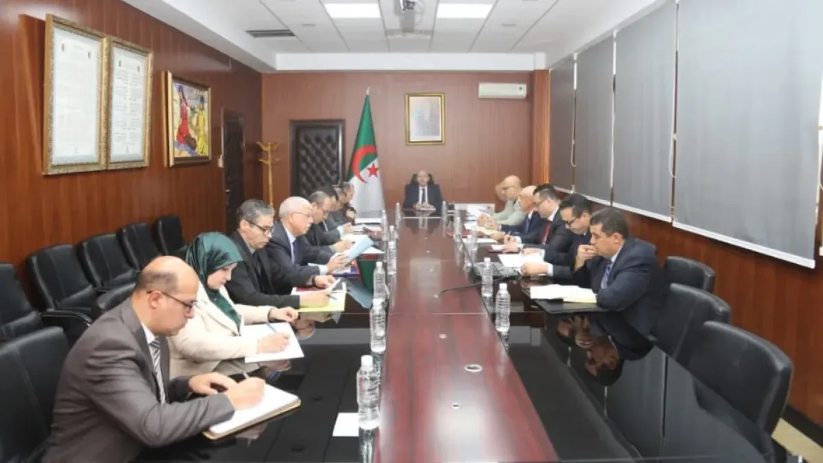 وزير العمل يطالب بمعالجة طعون منحة البطالة عبر إنصات