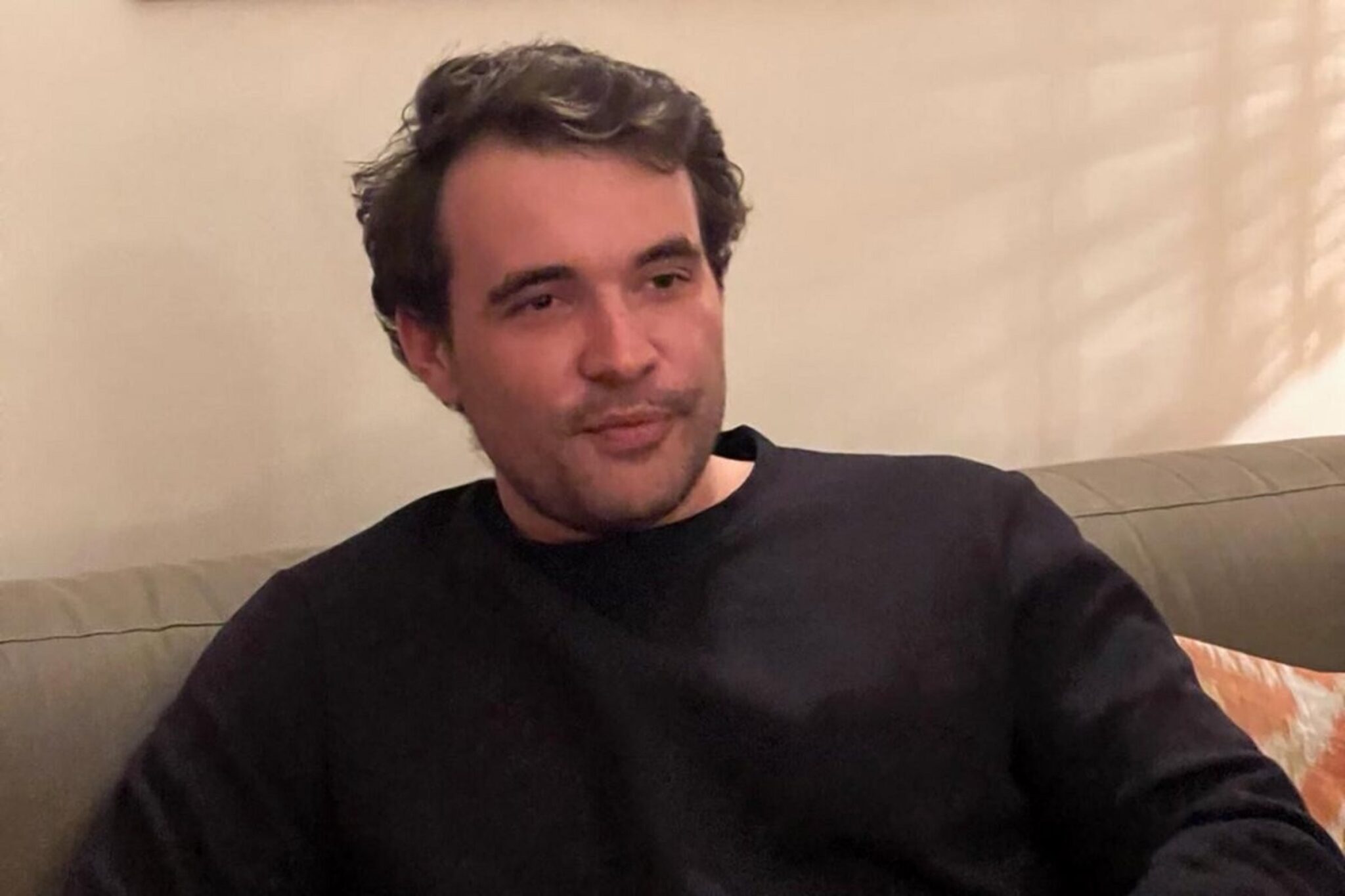 إغلاق القضية القضائية لجليز وتوجيه الدعوة إلى عفو رئاسي