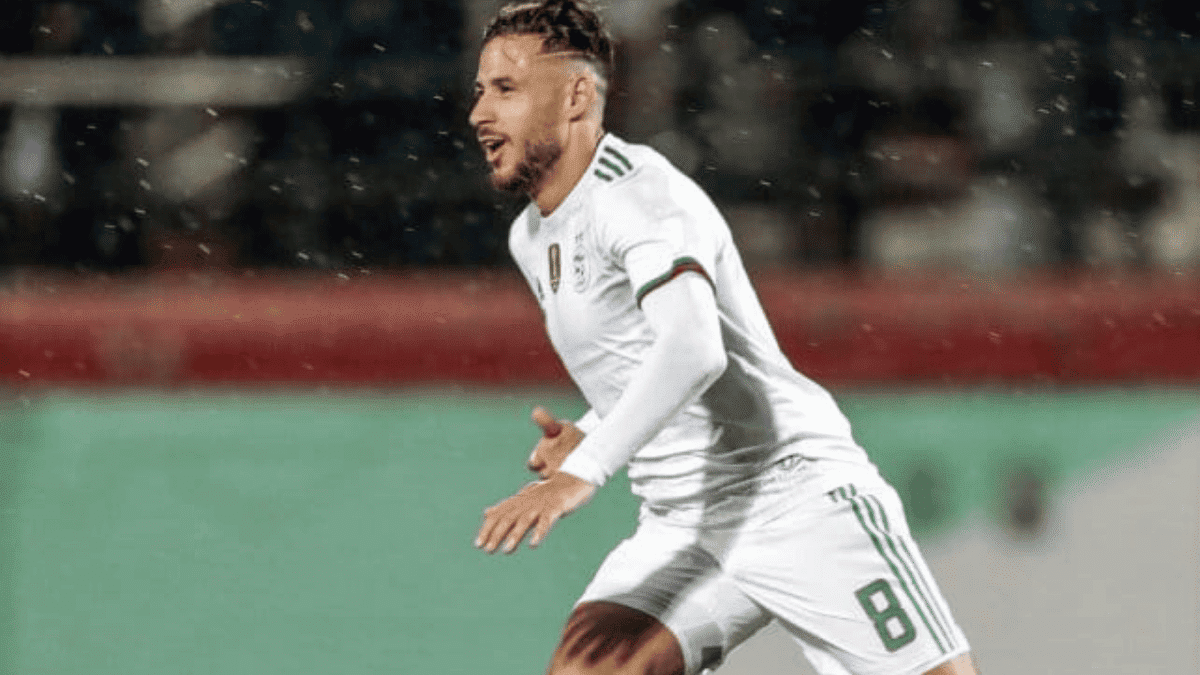 يوسف بلايلي يوقع مع مولودية الجزائر براتب قياسي