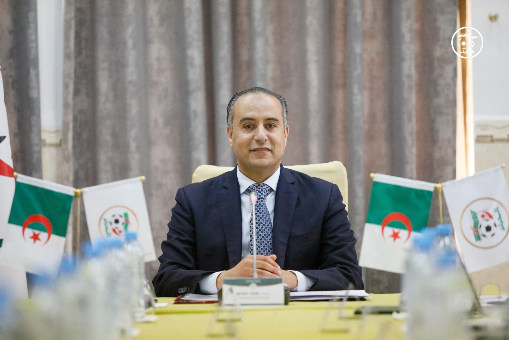 الفديرالية الجزائرية لا تصدر قرارًا حول مدرب المنتخب