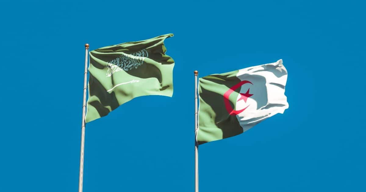 الجزائر تدين هجوم الحوثيين على ناقلة سعودية في البحر الأحمر