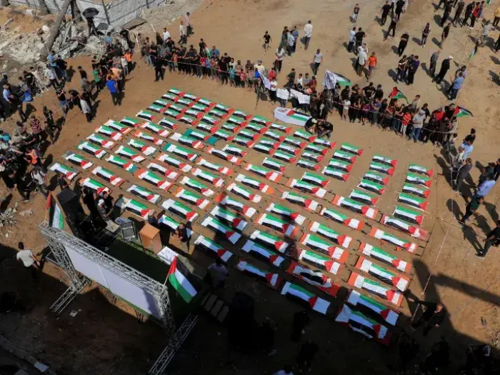 تشييع 112 شهيدًا من عائلات أبو شريعة في غزة
